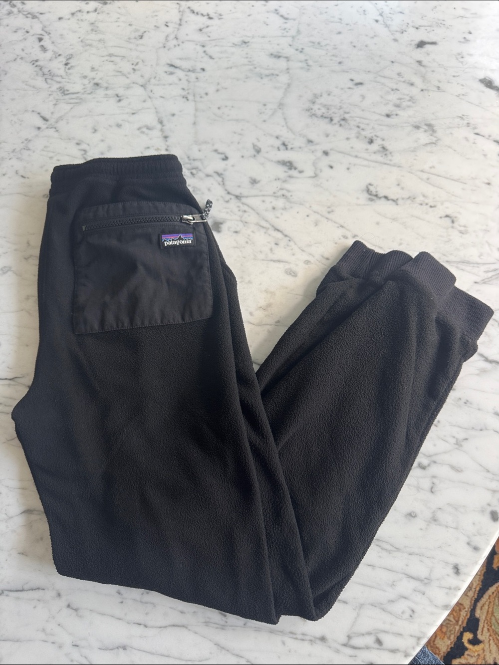 Boys Patagonia Black Fleece Jogger Pants - Casual Comfort Great condition.